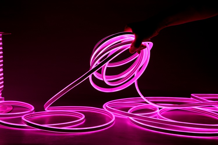 Flexibler einseitiger rosa Lichtstreifen